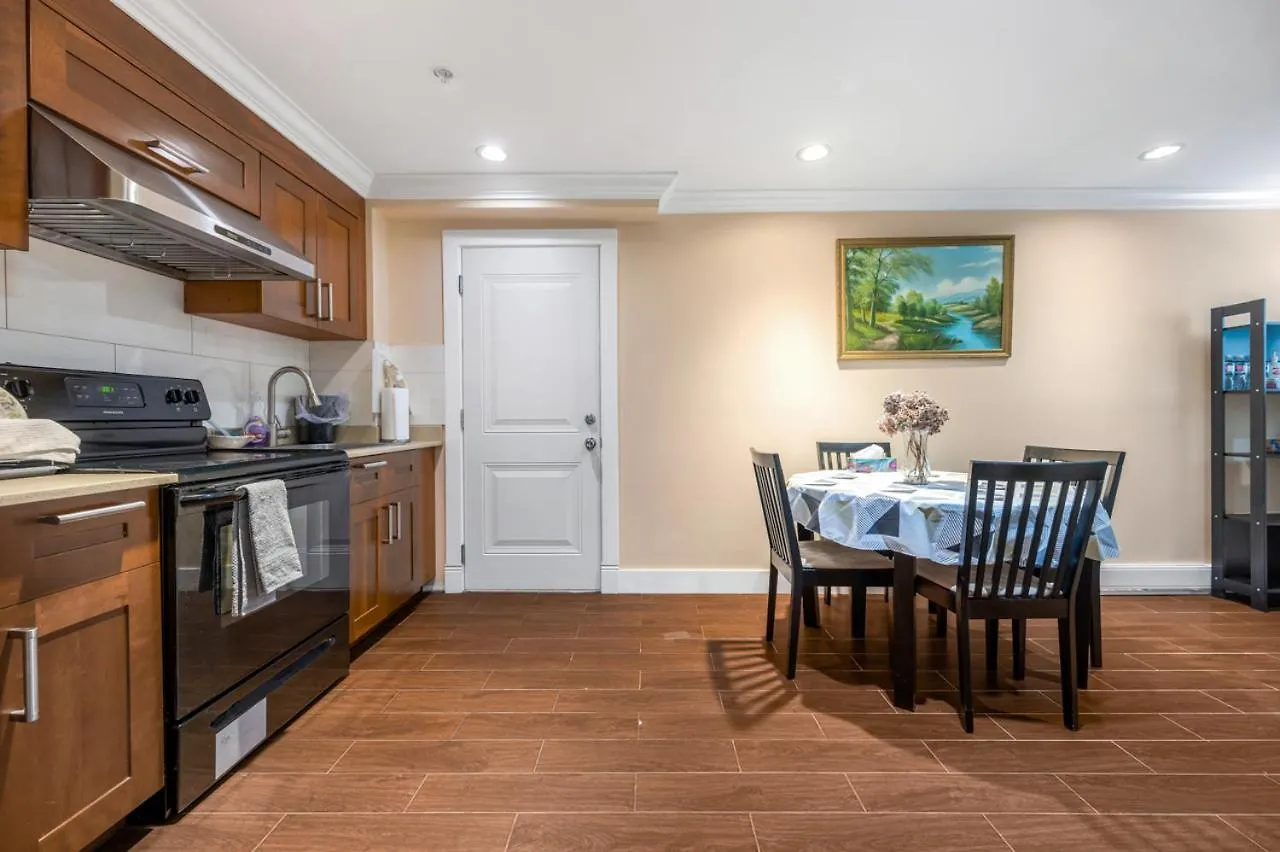 Tranquil Unit In Vancouver'S Vibrant Neighborhood Villa Holiday home Vancouver