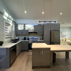 https://entire-brand-new-3-bed-2-bath-guesthouse.richmond-hotels.com